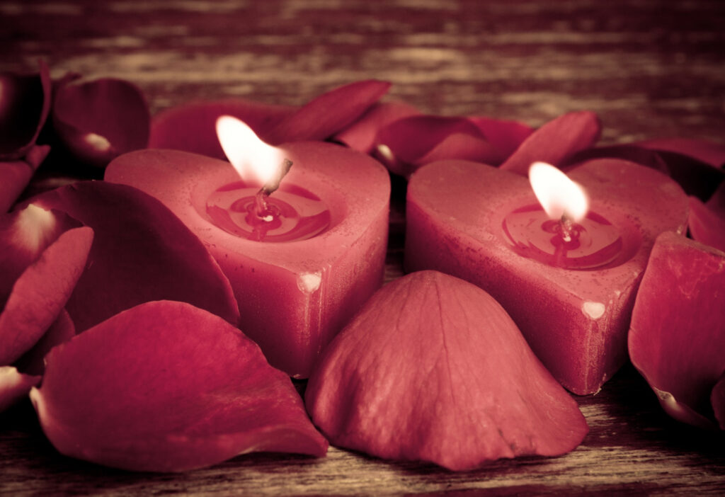 Bougies et ambiance tamisee pour un moment de plaisir feminin