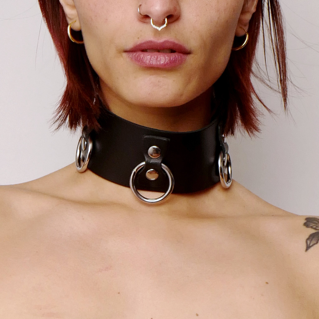 Collier choker en cuir à triple anneau - The Sinners