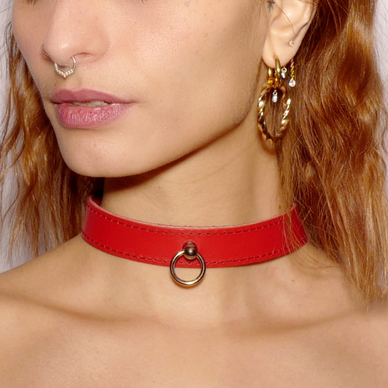 Collier fin en cuir avec anneau BDSM rouge - The Sinners